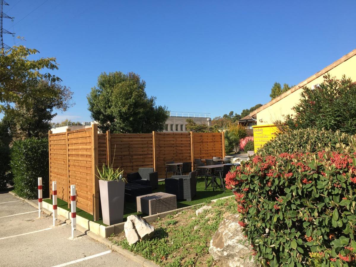 Kyriad Direct Marseille Est La Valentine La Penne-sur-Huveaune Exterior foto