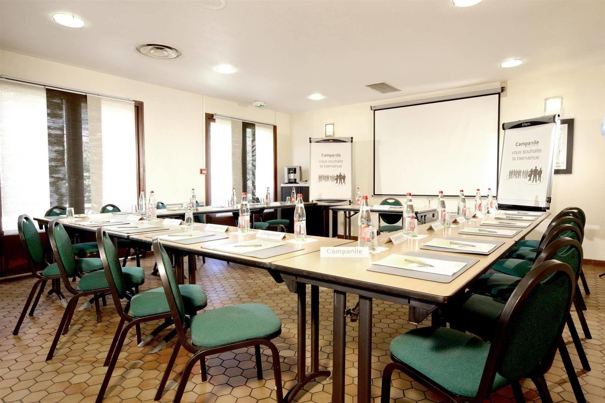 Kyriad Direct Marseille Est La Valentine La Penne-sur-Huveaune Facilidades foto